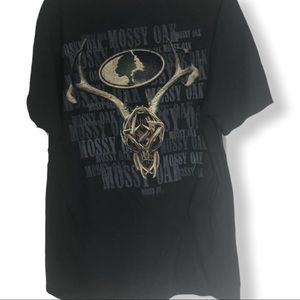 4/$25 sale Mossy oak antler skull T-shirt hunting